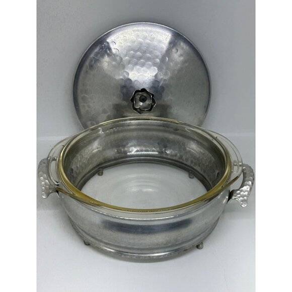 VTG Hammered Aluminum Casserole Server w/ Pyrex Liner & Lid | MCM Food Warmer - Picture 3 of 10